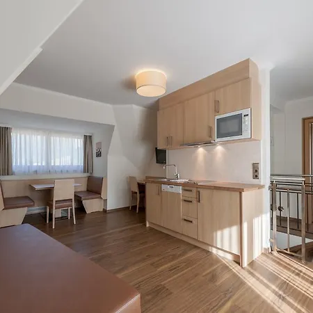 The Classic By Regina Daire