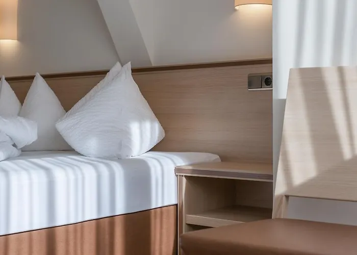 The Classic By Regina Sölden